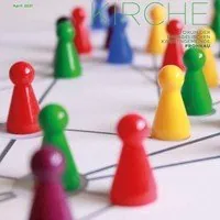 Kirchenpublikation: bunte Spielfiguren.